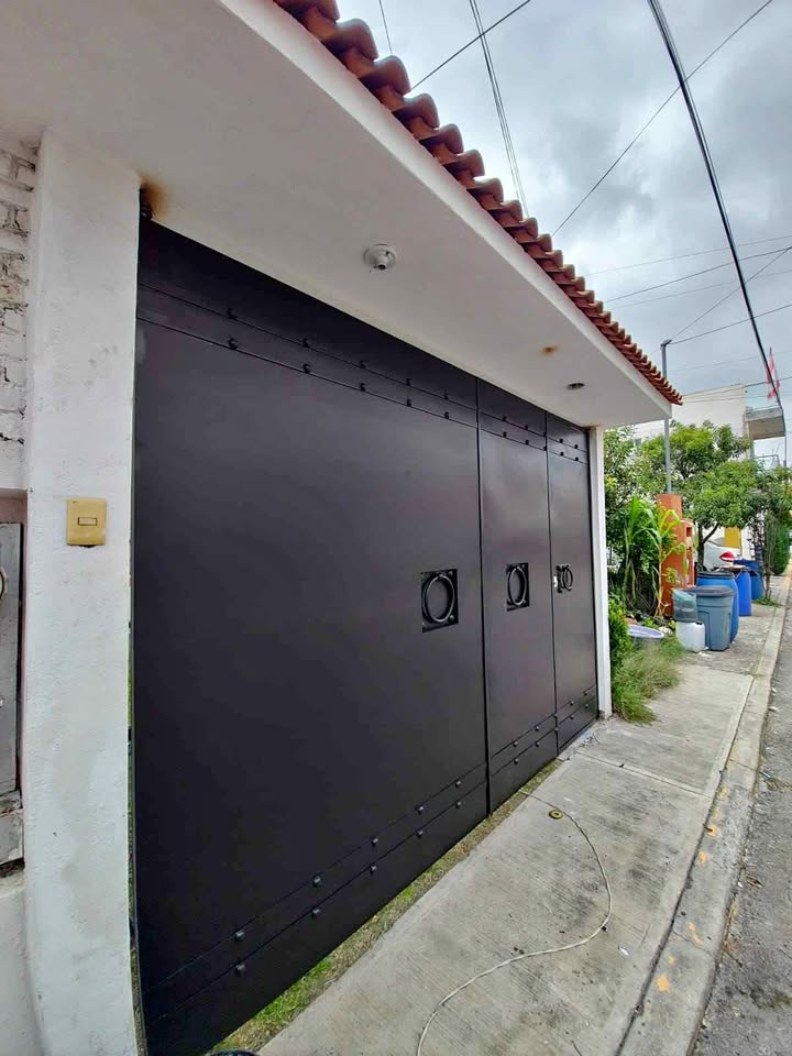 Portones minimalistas en Campeche